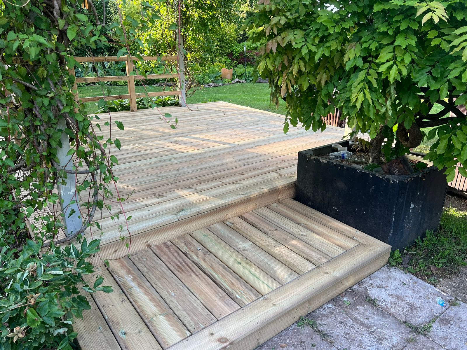 Pinewood Deck - Composite decking installation in Bovingdon