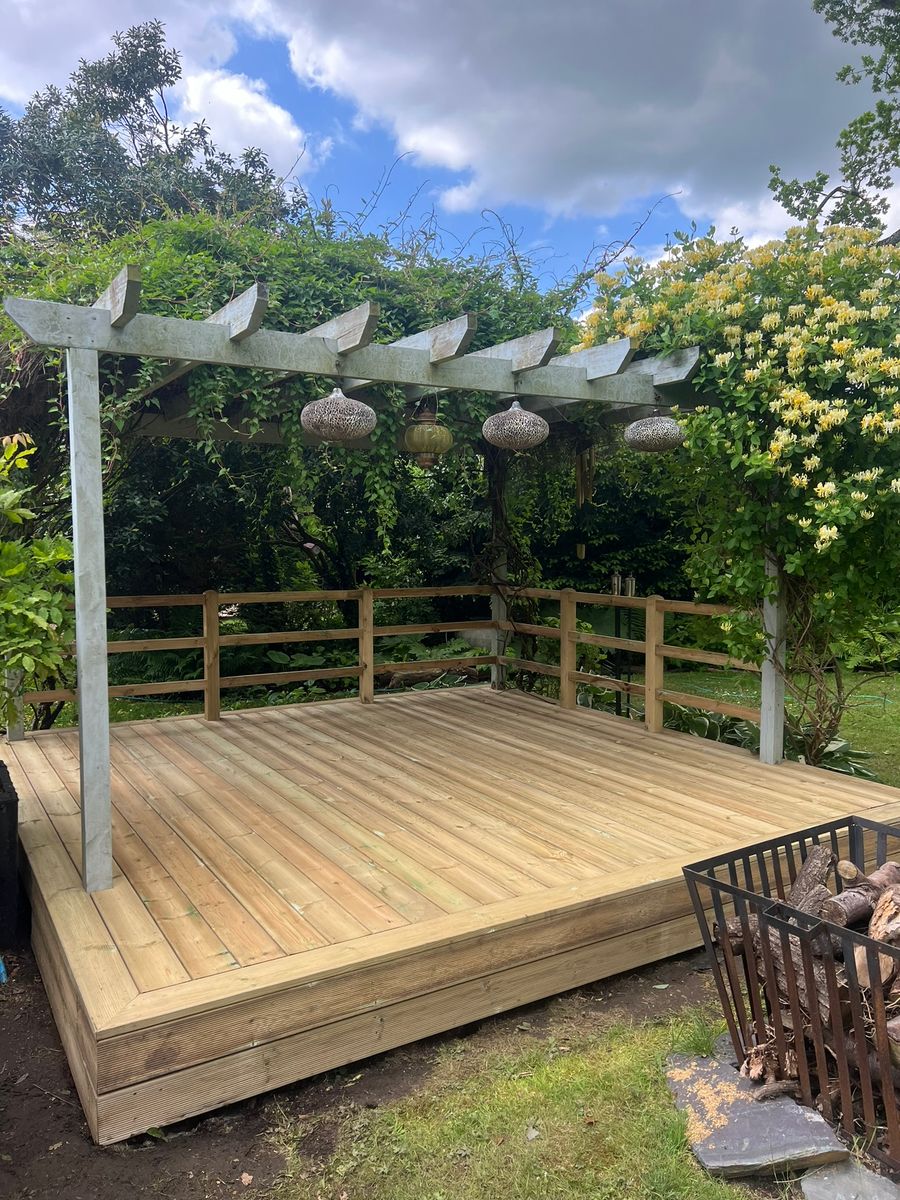 Pinewood Deck - view 3