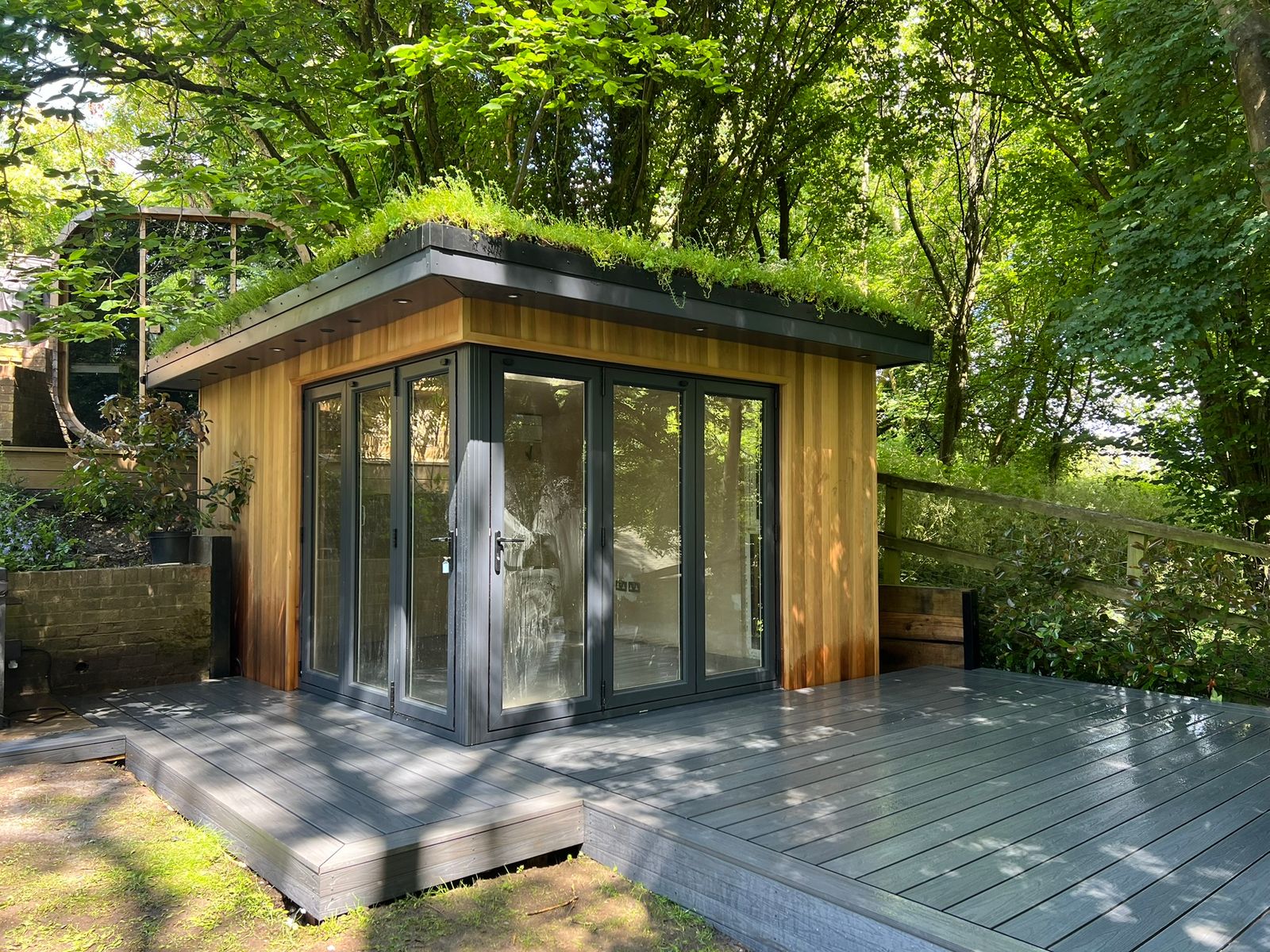 Raised Composite Decking - view 3
