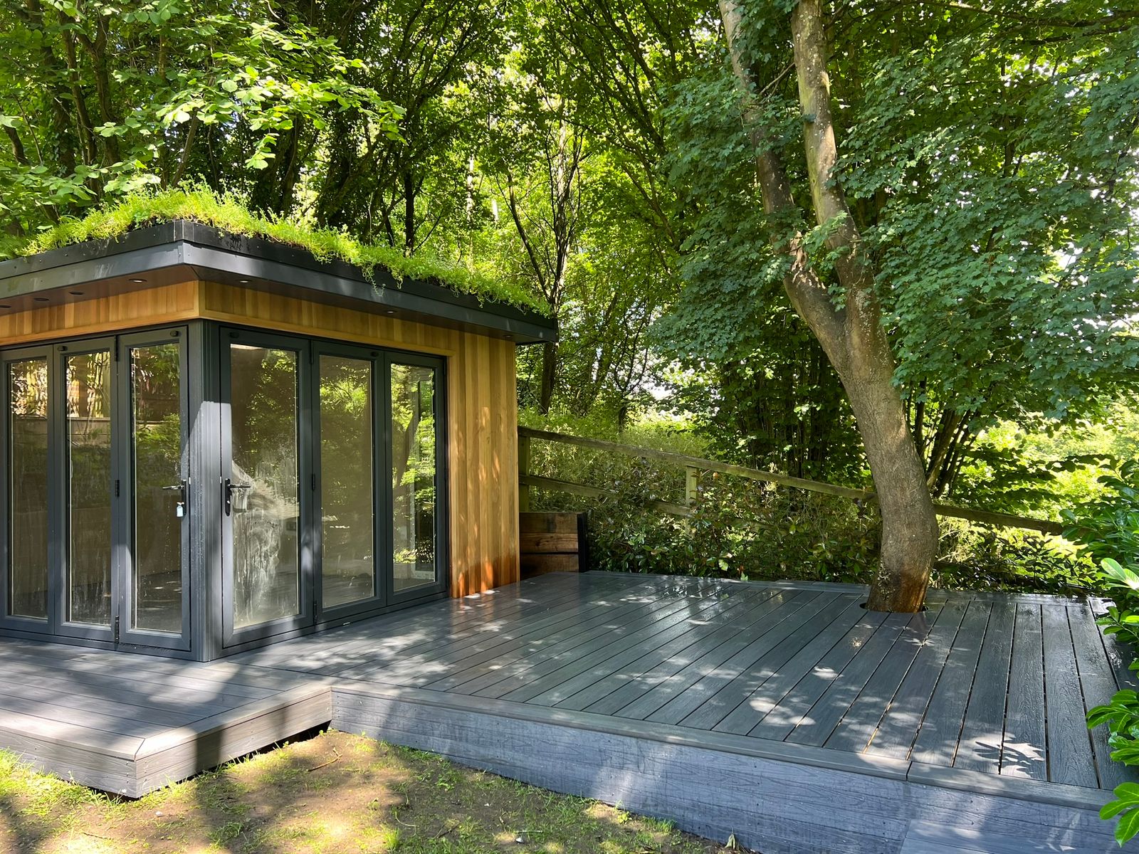 Raised Composite Decking - view 4